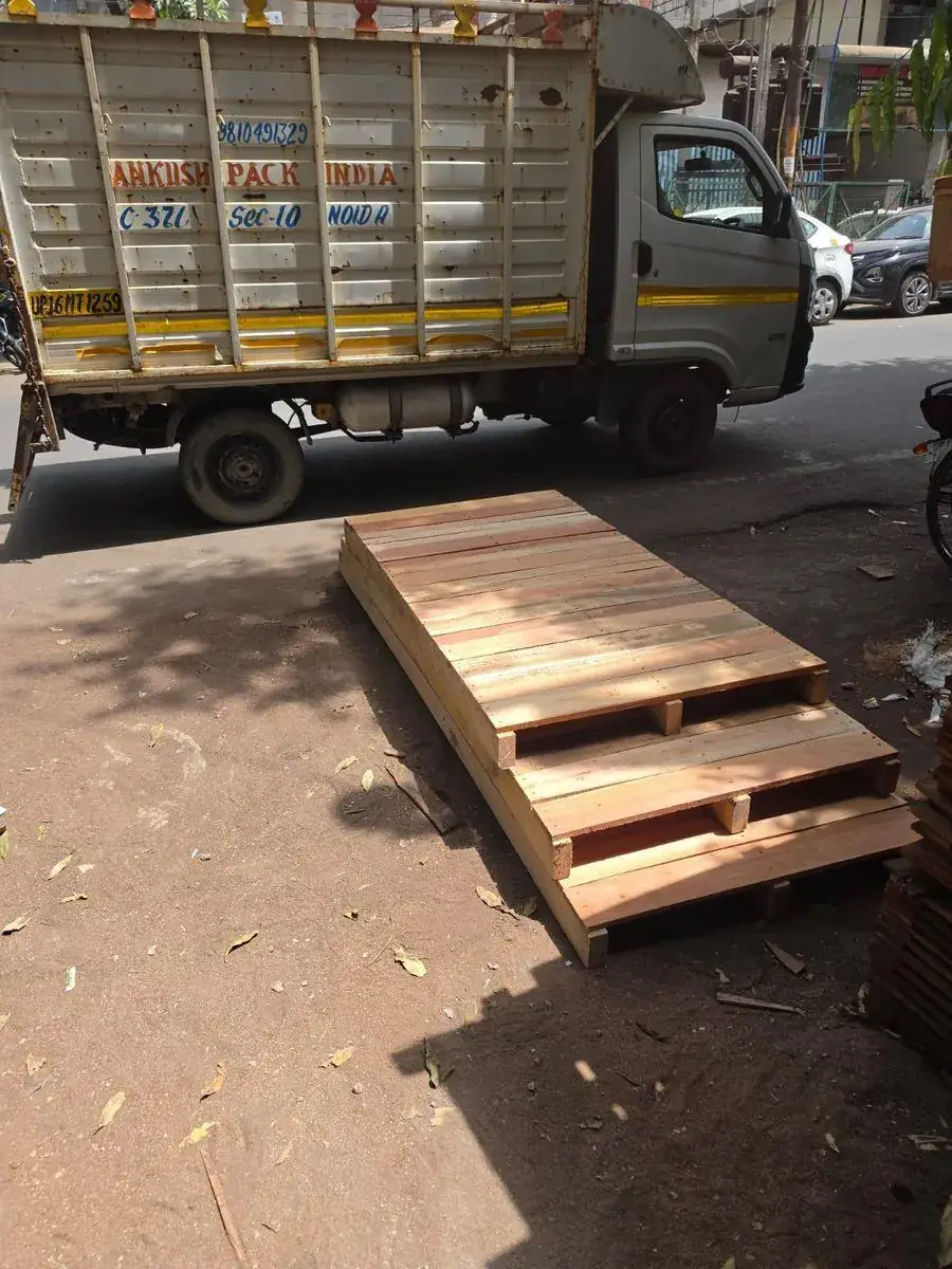 Custom wooden pallet project